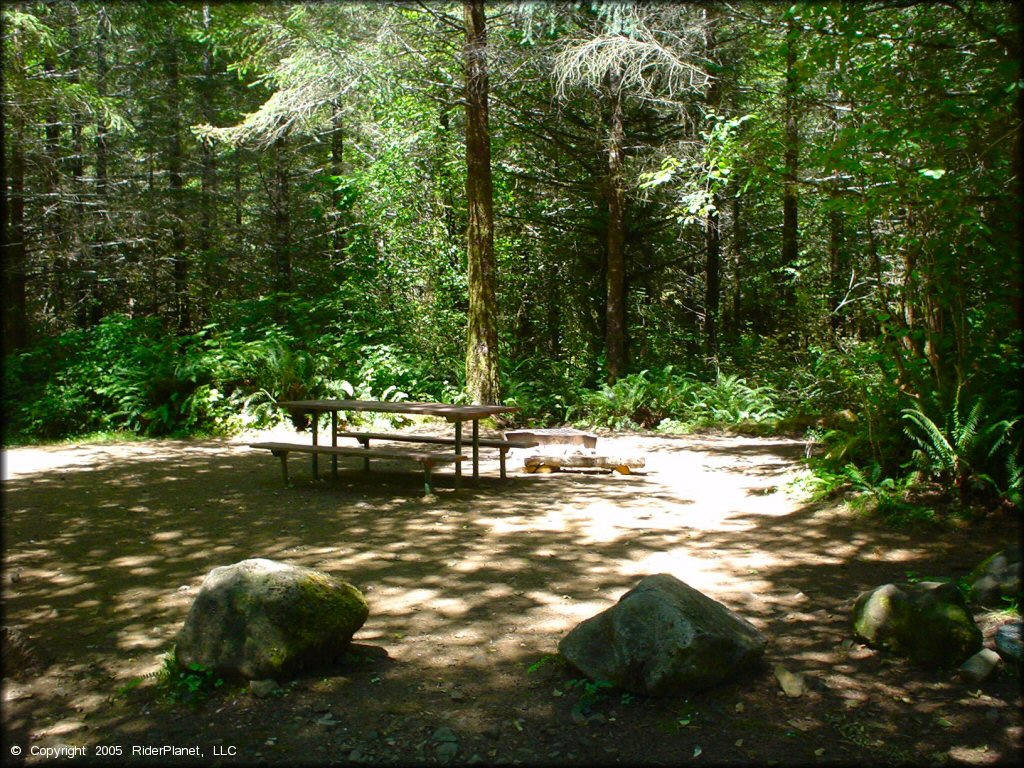 Amenities example at Jordan Creek Trail