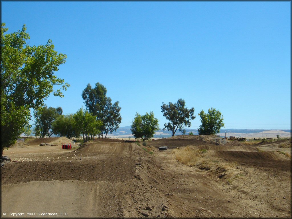 Example of terrain at Cycleland Speedway Track