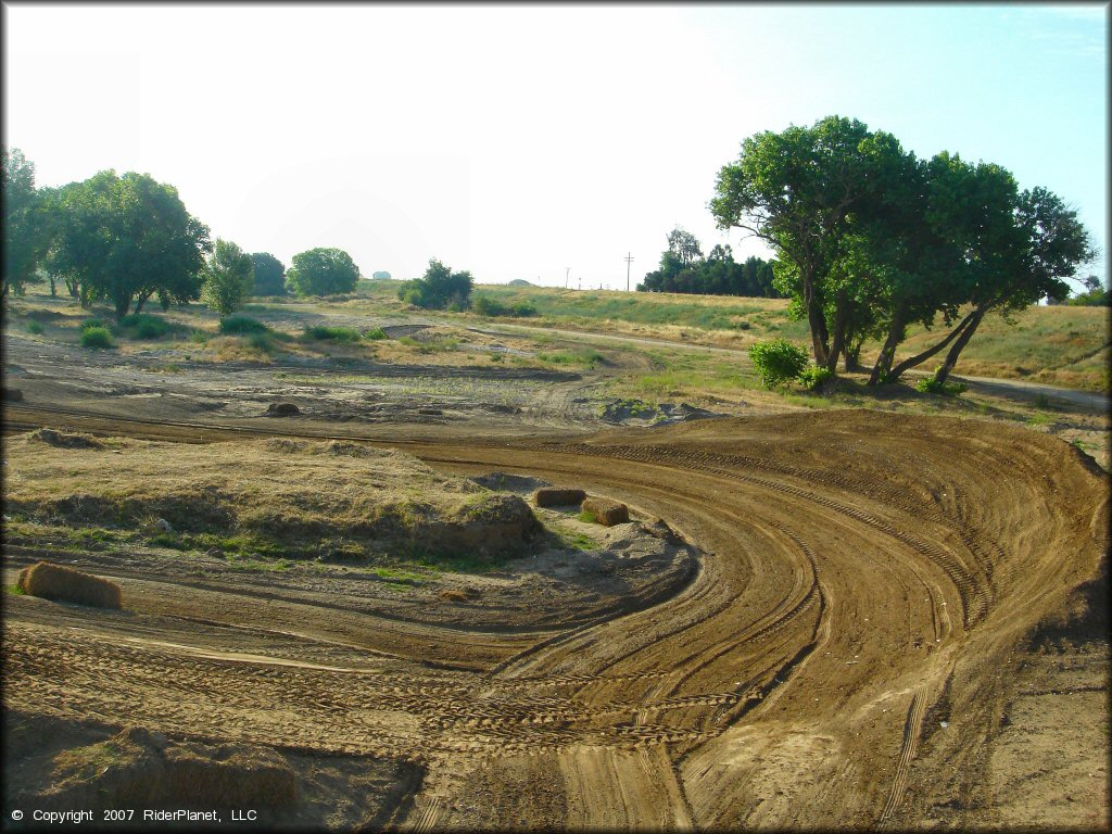 E-Street MX Track