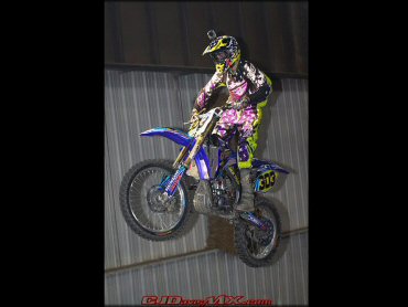 Yamaha YZ Off-Road Bike catching some air at Circle T Arenacross Track