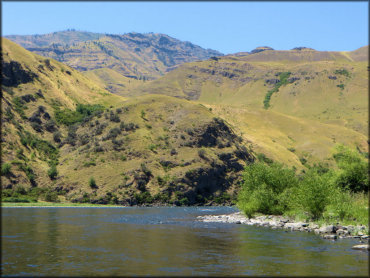 Pittsburg Landing Trail