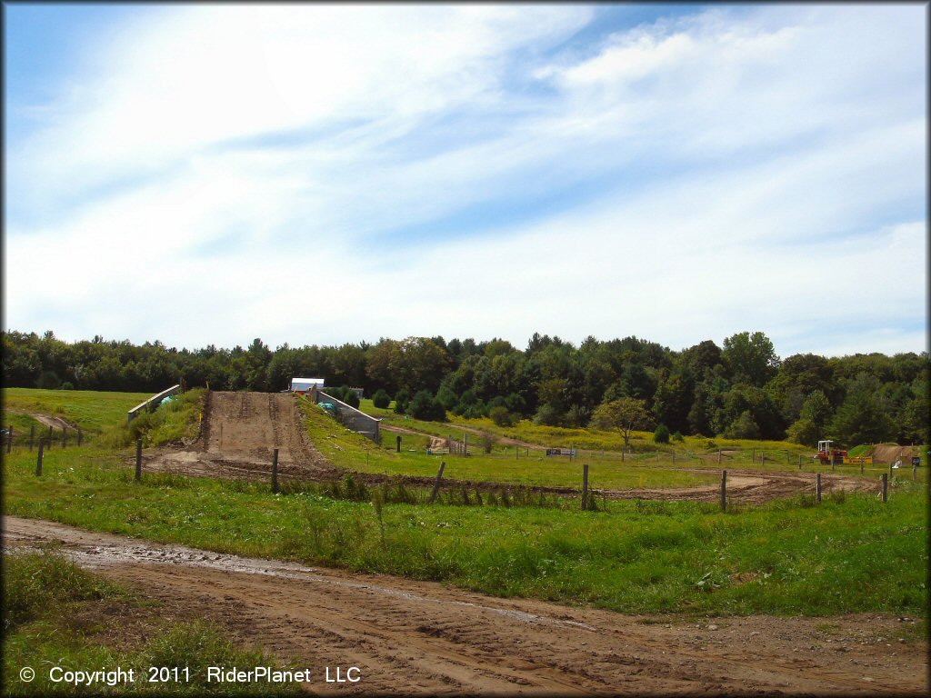 A trail at Thornwood MX Track