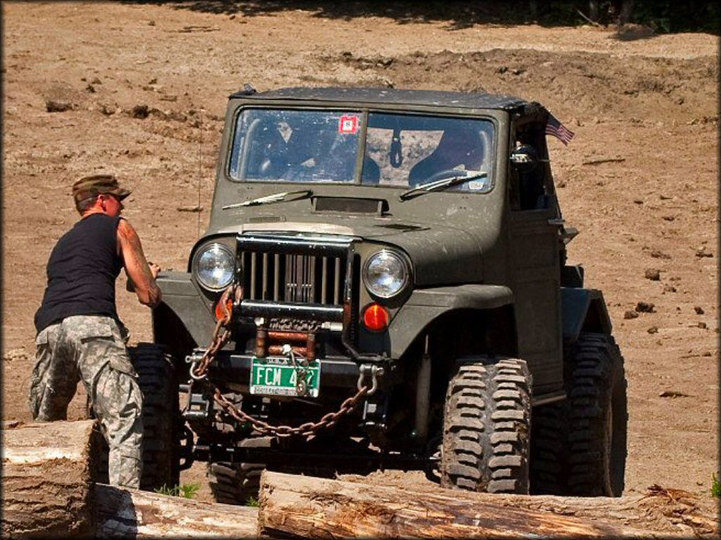 4WD vehicle at Mettowee Off Road Extreme Park Trail