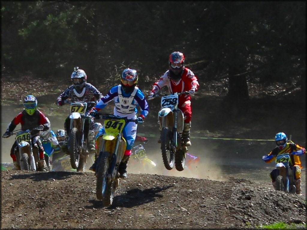 OHV jumping at Echo Valley Farm Motocross Track