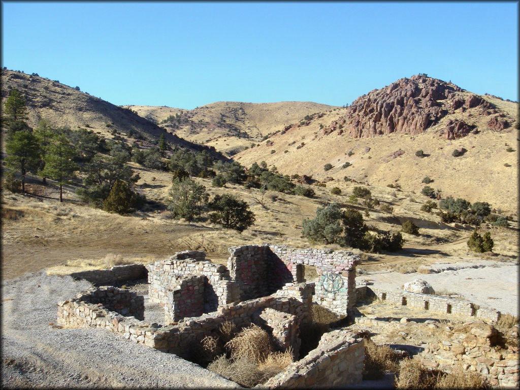 Lousetown Road Trail